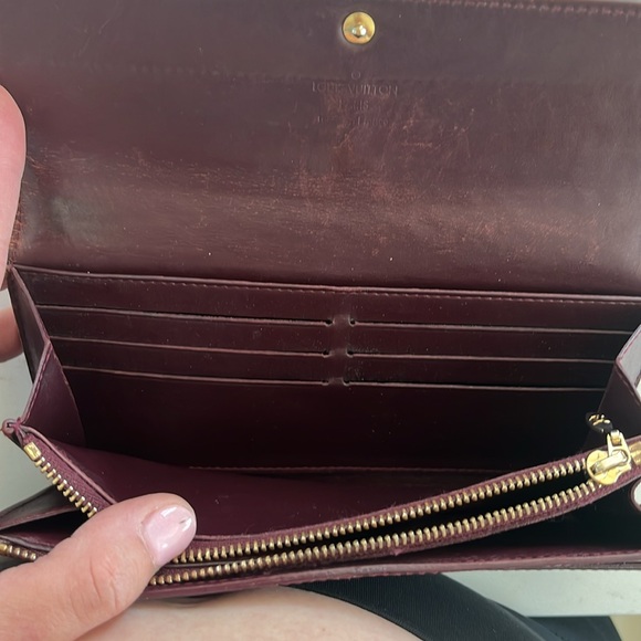 Louis Vuitton Vernis Sarah Wallet Rouge - Picture 8 of 11